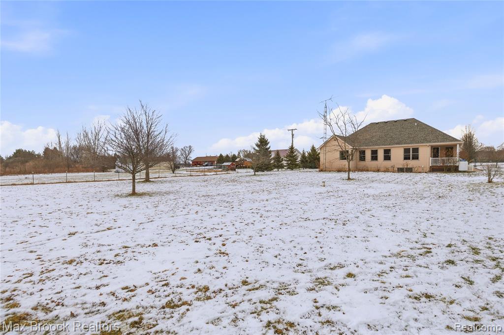 6145 Wildcat Road, MI 48032 — Photo 44