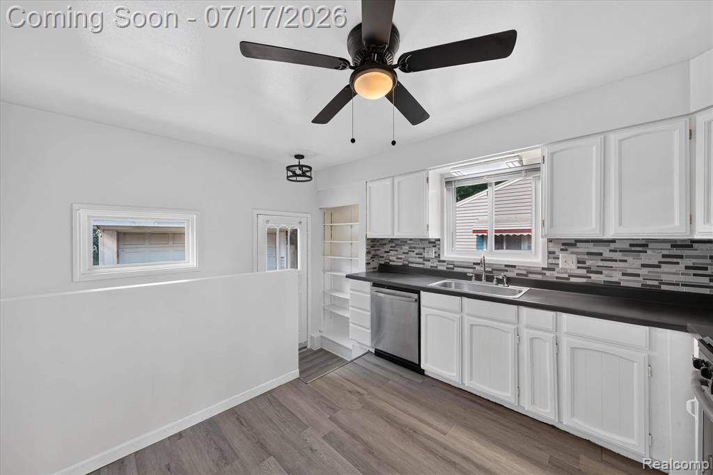 903 Bernie Lane, Madison Heights, MI 48071 — Photo 13