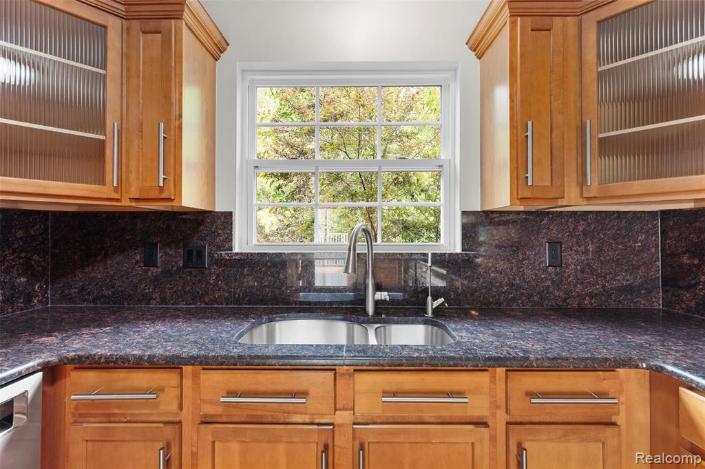 6387 Scoter Lane, Ypsilanti, MI 48197 — Photo 9