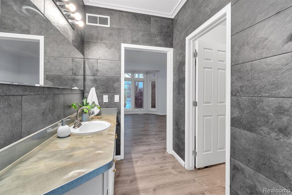 46575 Red Oak Drive, Northville, MI 48168 — Photo 56