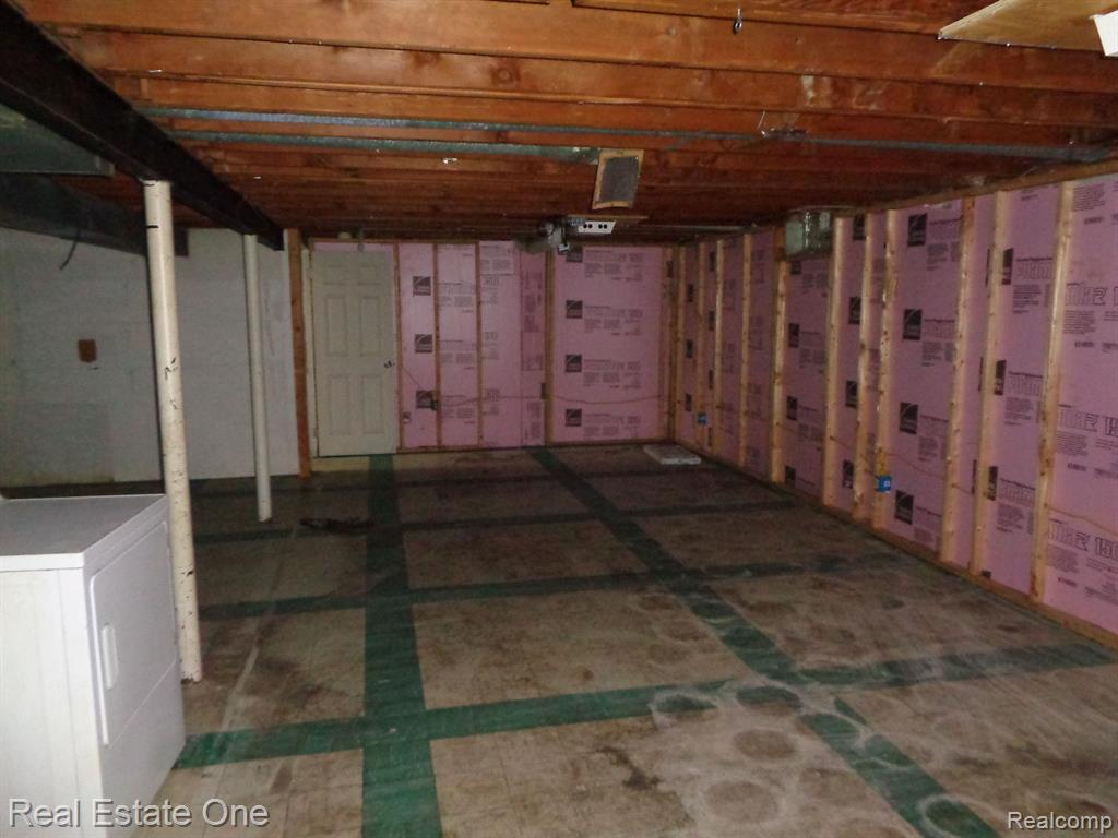 6446 CENTRALIA Street, Dearborn Heights, MI 48127 — Photo 11