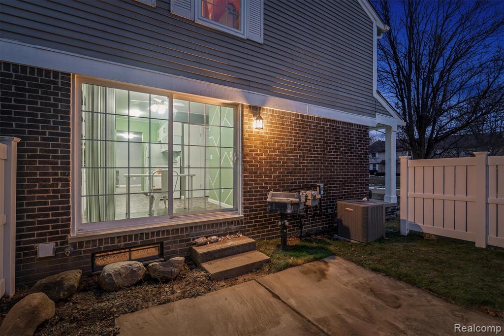 21392 E Glen Haven Circle, Novi, MI 48167 — Photo 29