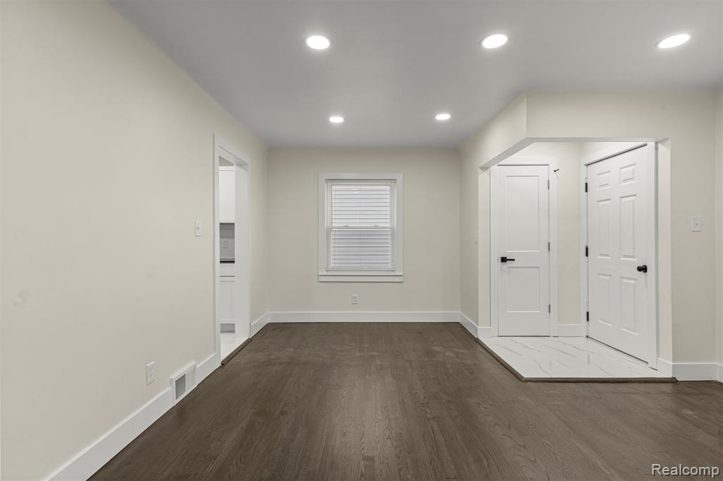 836 Garden Street, Garden City, MI — Photo 4