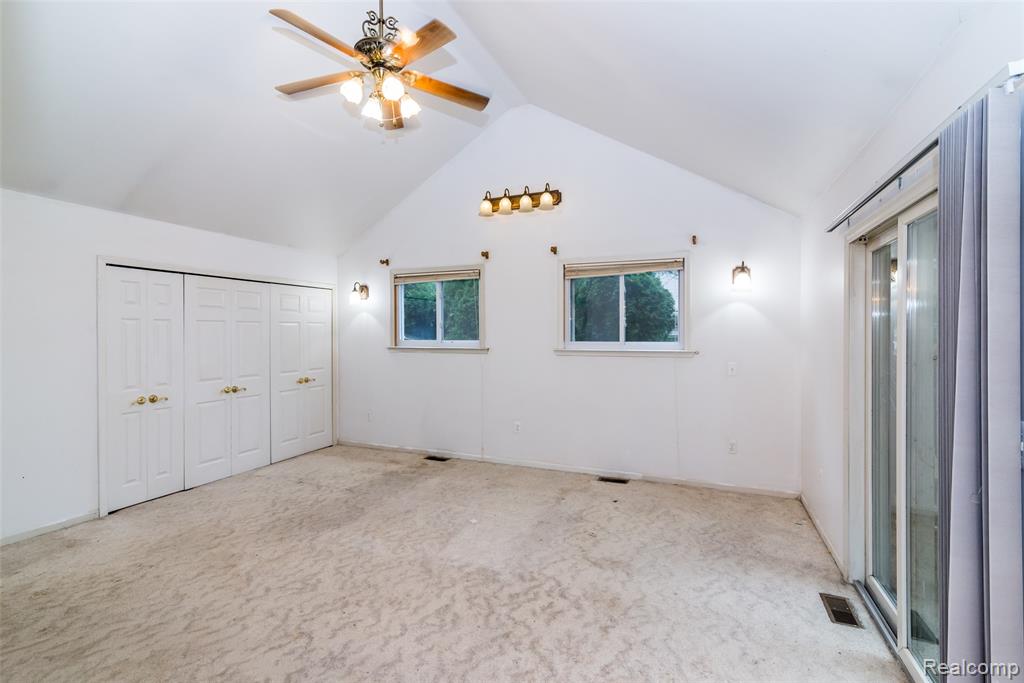 30000 Oakgrove Street, Saint Clair Shores, MI 48082 — Photo 20