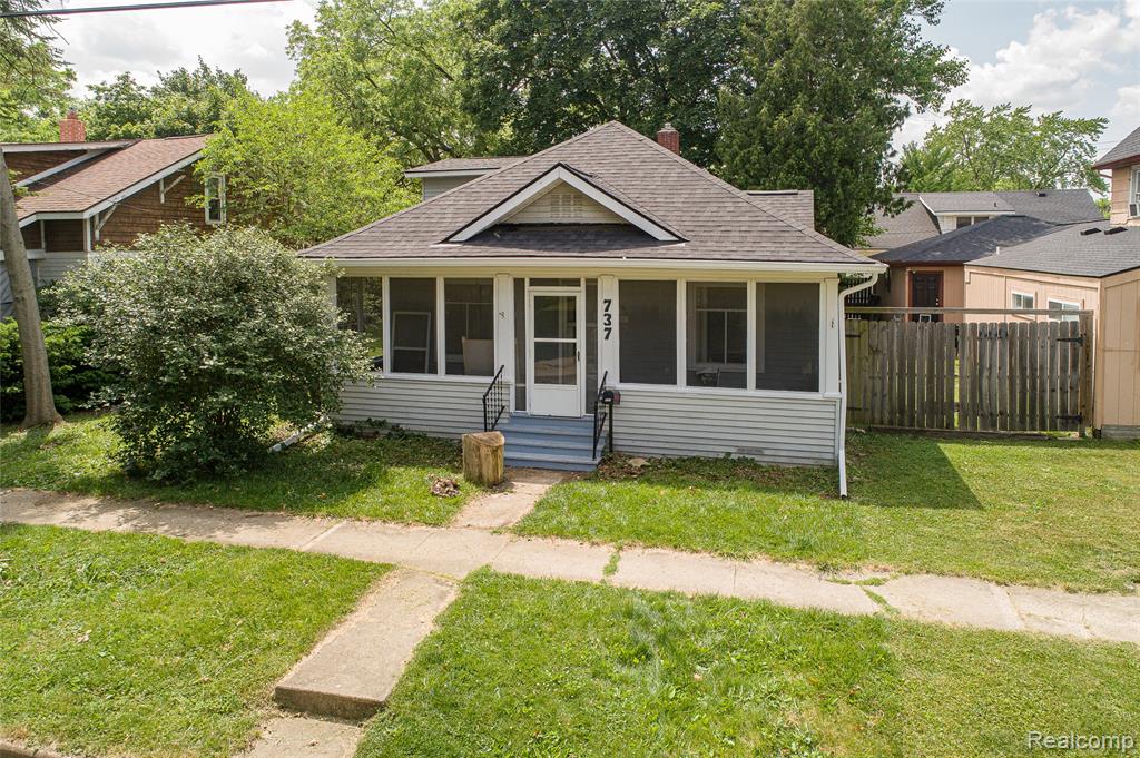 737 N Madison Street, Lapeer, MI 48446 — Photo 34