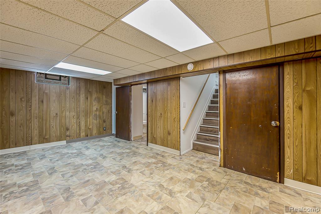 449 Burton Court, Ypsilanti, MI 48197 — Photo 39