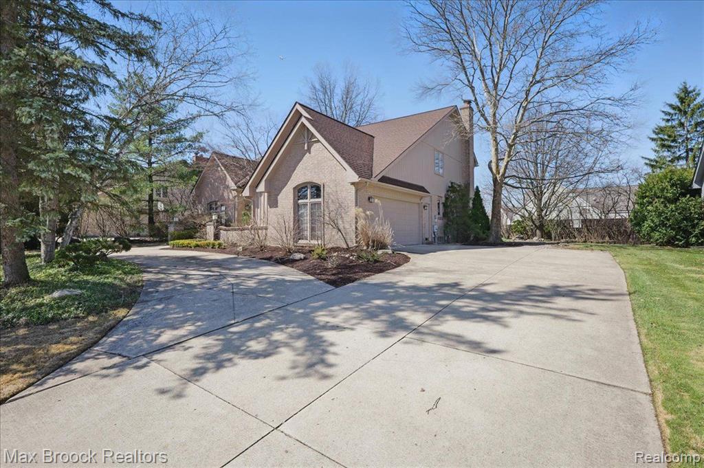 6362 CHARLES Drive, West Bloomfield, MI — Photo 3