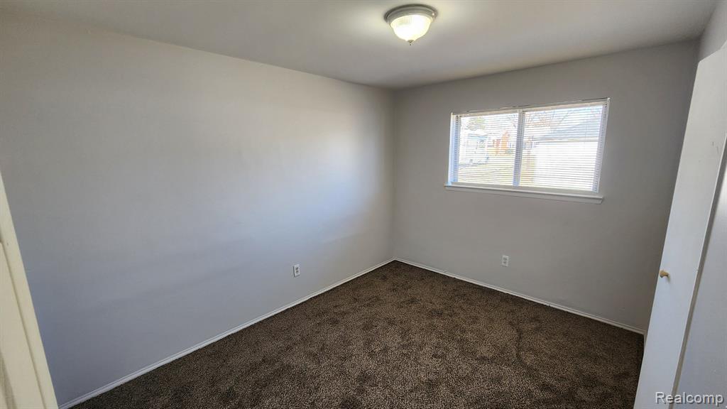 8135 CHALMERS Avenue, Warren, MI 48089 — Photo 6