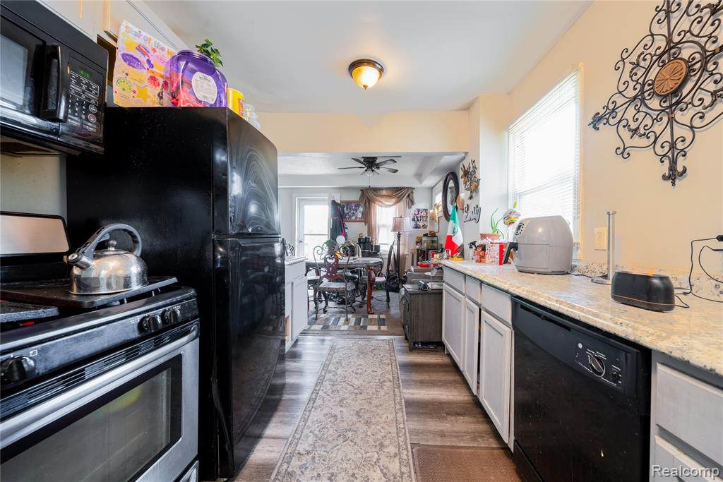 667 Raskob Street, Pontiac, MI 48340 — Photo 5