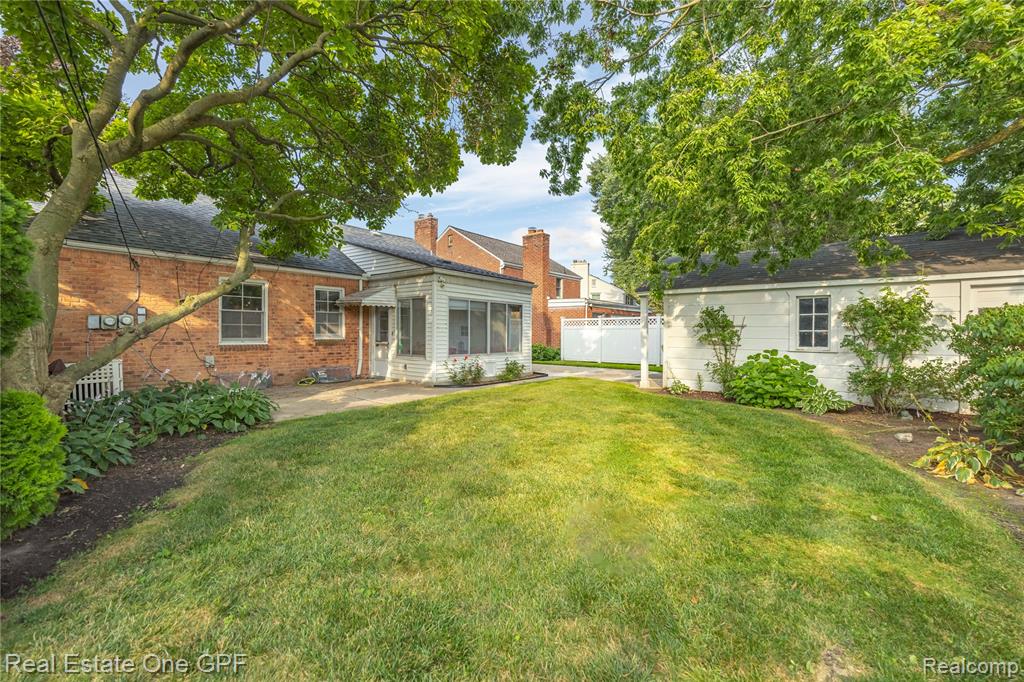 438 Colonial Court, Grosse Pointe Farms, MI 48236 — Photo 36