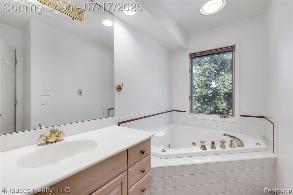 5717 Sussex Drive, Troy, MI 48098 — Photo 37