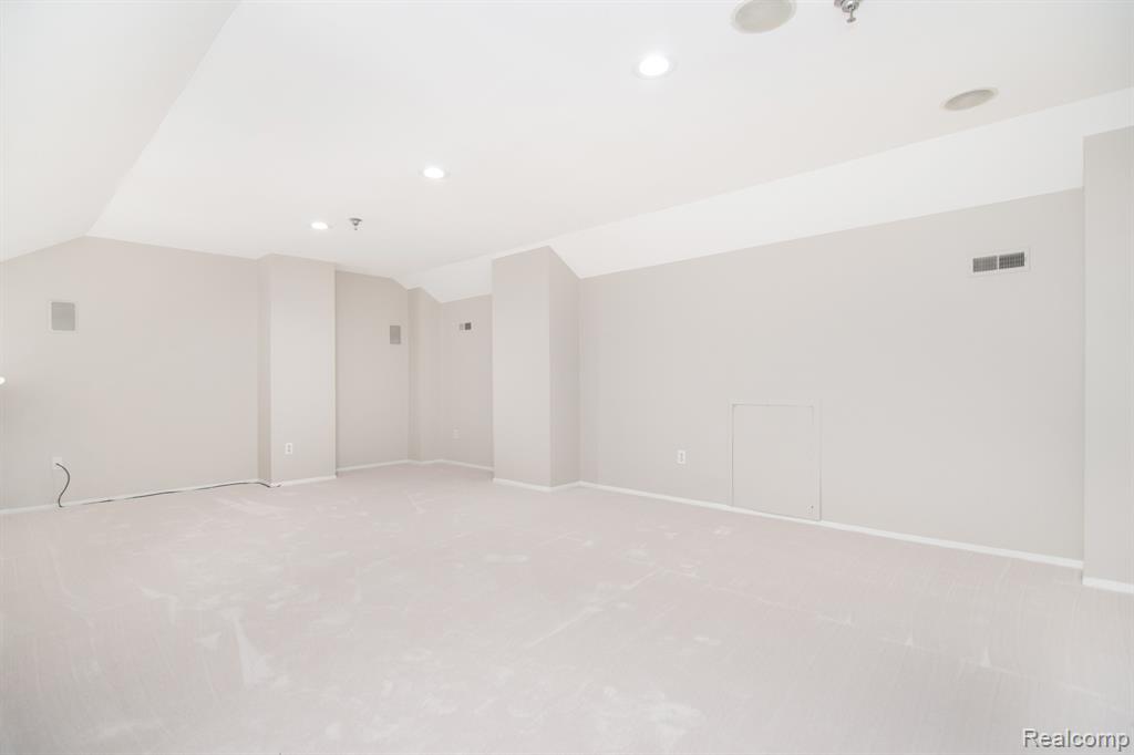 23250 POPLAR Drive, Southfield, MI 48075 — Photo 31