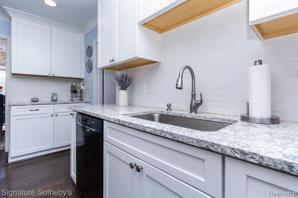 21890 Hampton Street, Beverly Hills, MI 48025 — Photo 12