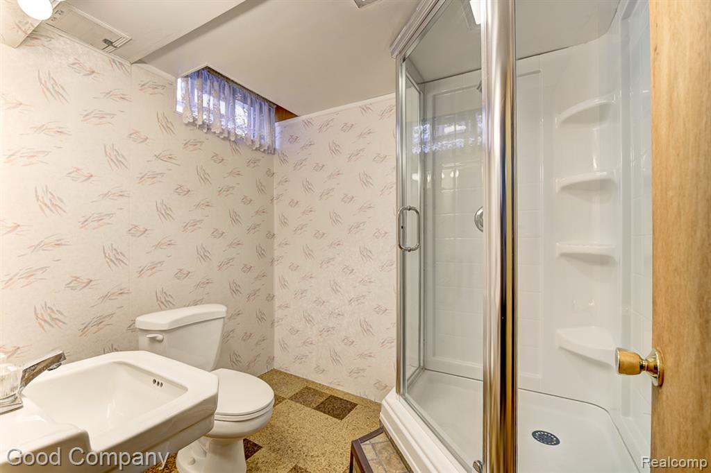 31160 E Rutland Street, Beverly Hills, MI 48025 — Photo 32