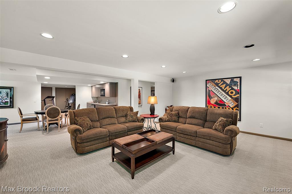 4872 Cliffside Drive, West Bloomfield, MI 48323 — Photo 28