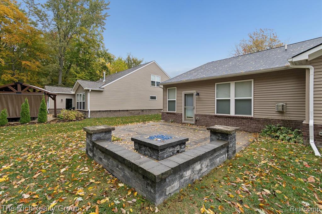 49534 Mapleton, Canton, MI 48188 — Photo 36