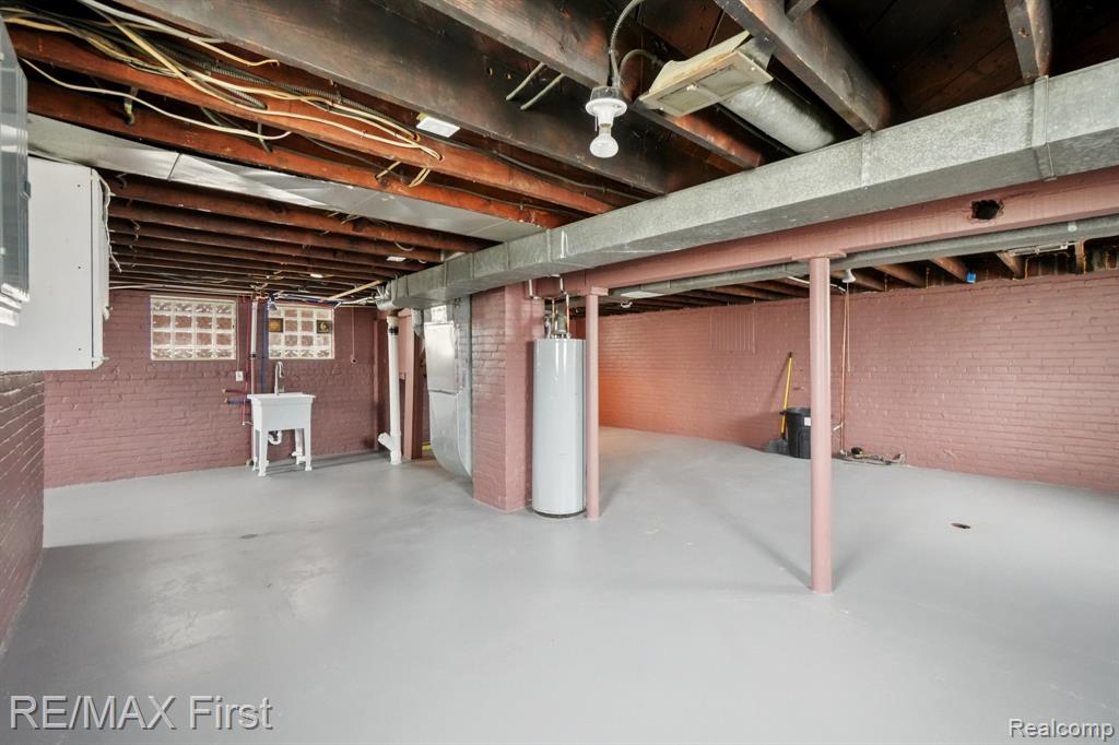 7726 Coolidge, Center Line, MI 48015 — Photo 25