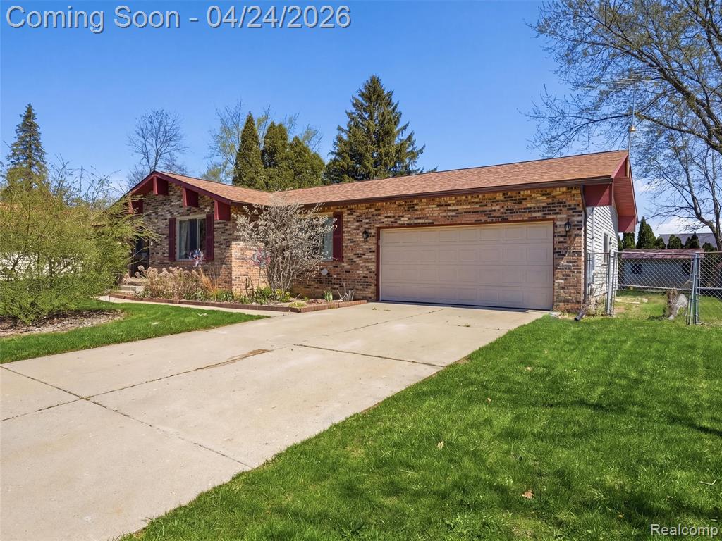 2206 Oak Shade Drive, Davison, MI 48423 — Photo 2