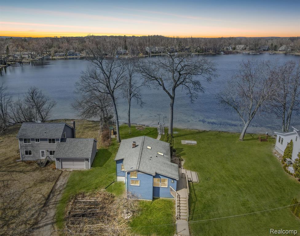 3965 Burnet Road, Commerce Twp, MI 48382 — front exterior
