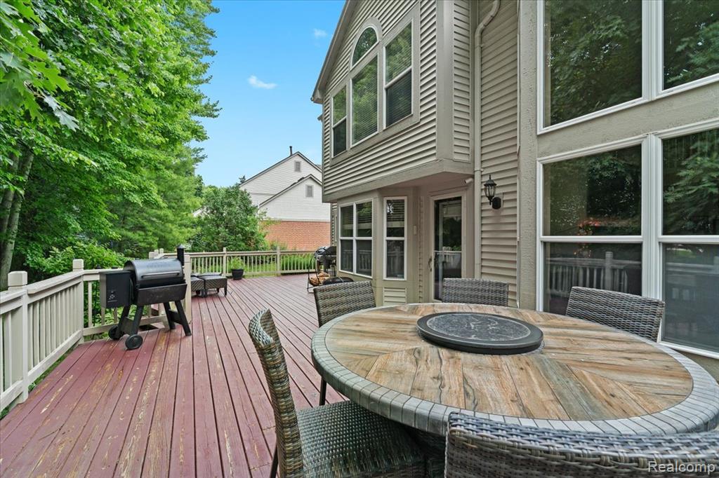 4583 Racewood Drive, Commerce Twp, MI 48382 — Photo 32