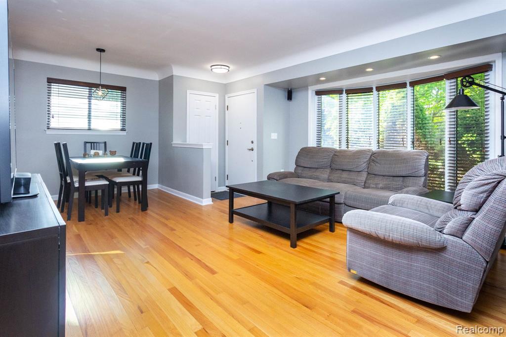 4333 Manor Avenue, Royal Oak, MI 48073 — Photo 7