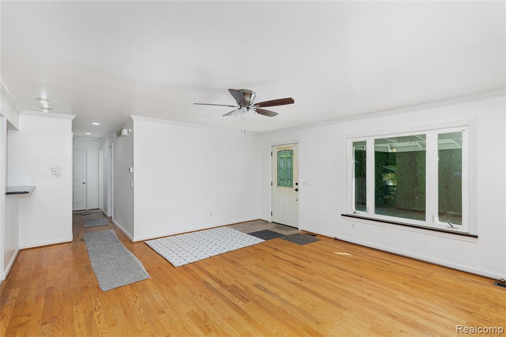 2320 Belle Glade Court, Fenton, MI 48430 — Photo 4