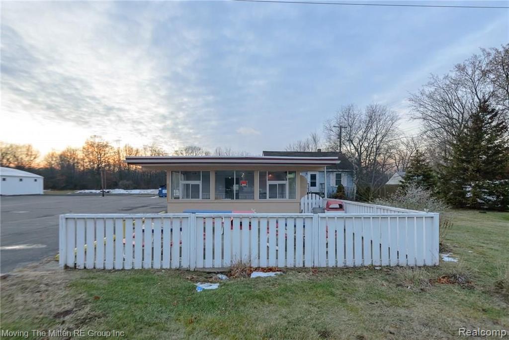 19750 SUMPTER Road, Belleville, MI 48111 — Photo 21