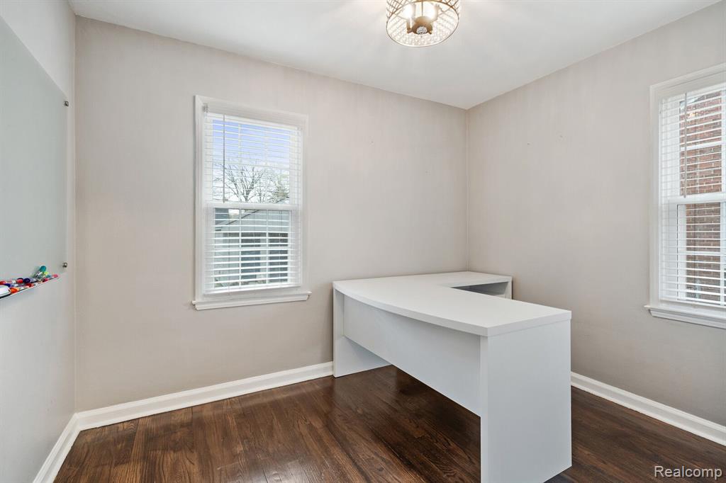 822 N GAINSBOROUGH Avenue, Royal Oak, MI 48067 — Photo 11