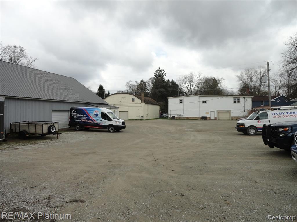3552 Avon Street, Hartland, MI 48353 — Photo 26
