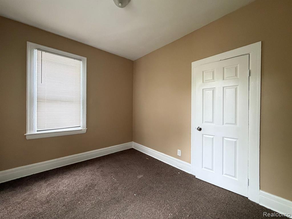 5565 FAIRVIEW Street, Detroit, MI 48213 — Photo 4