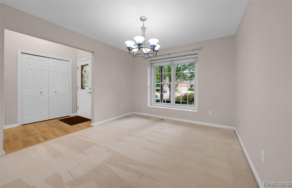 5729 Windspirit Court, 36, Waterford, MI 48327 — Photo 15