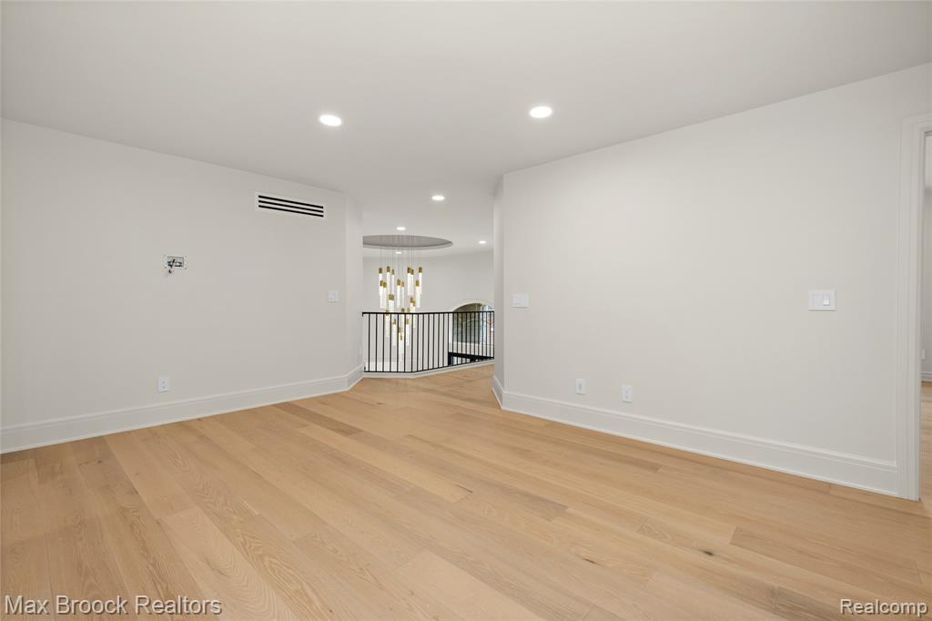 1888 W Tahquamenon Court, Bloomfield Hills, MI 48302 — Photo 46