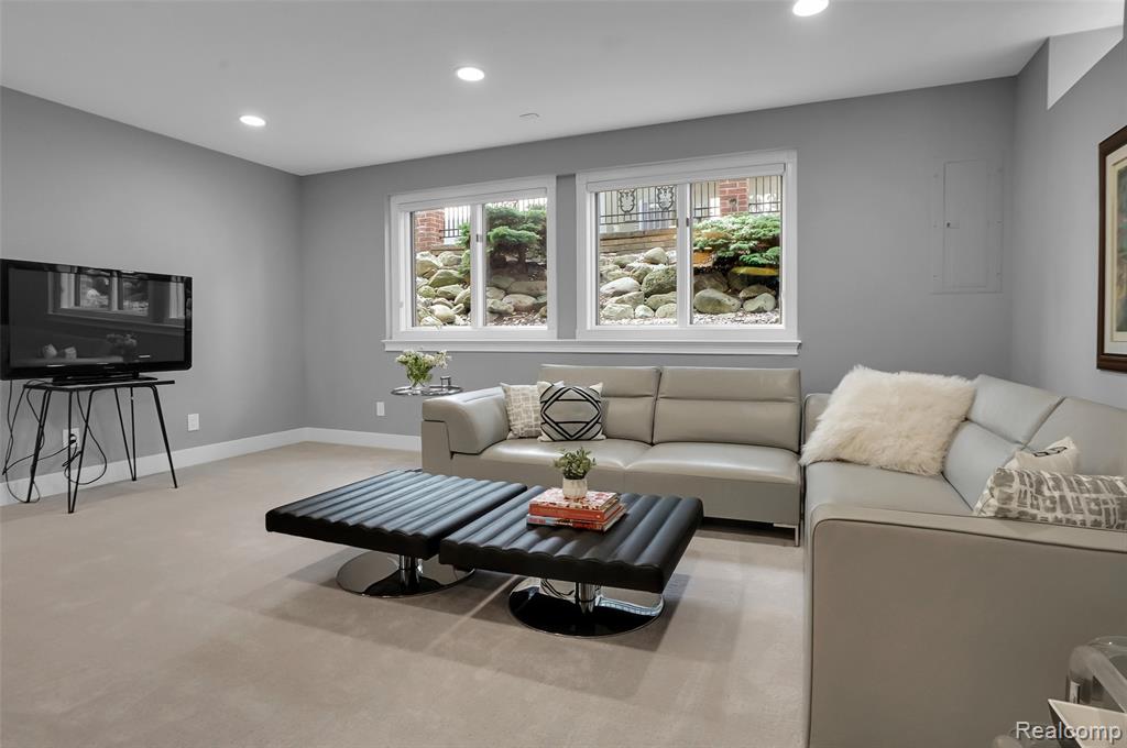 655 Chester Street, Birmingham, MI 48009 — Photo 39