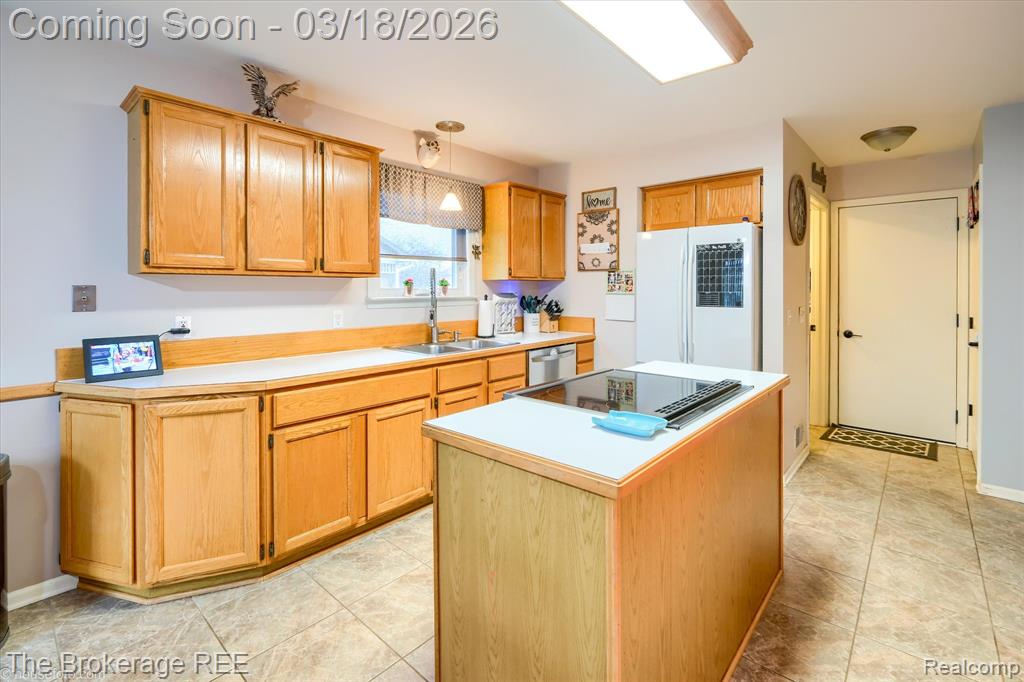 6047 Hearthside Place, Grand Blanc, MI 48439 — Photo 10