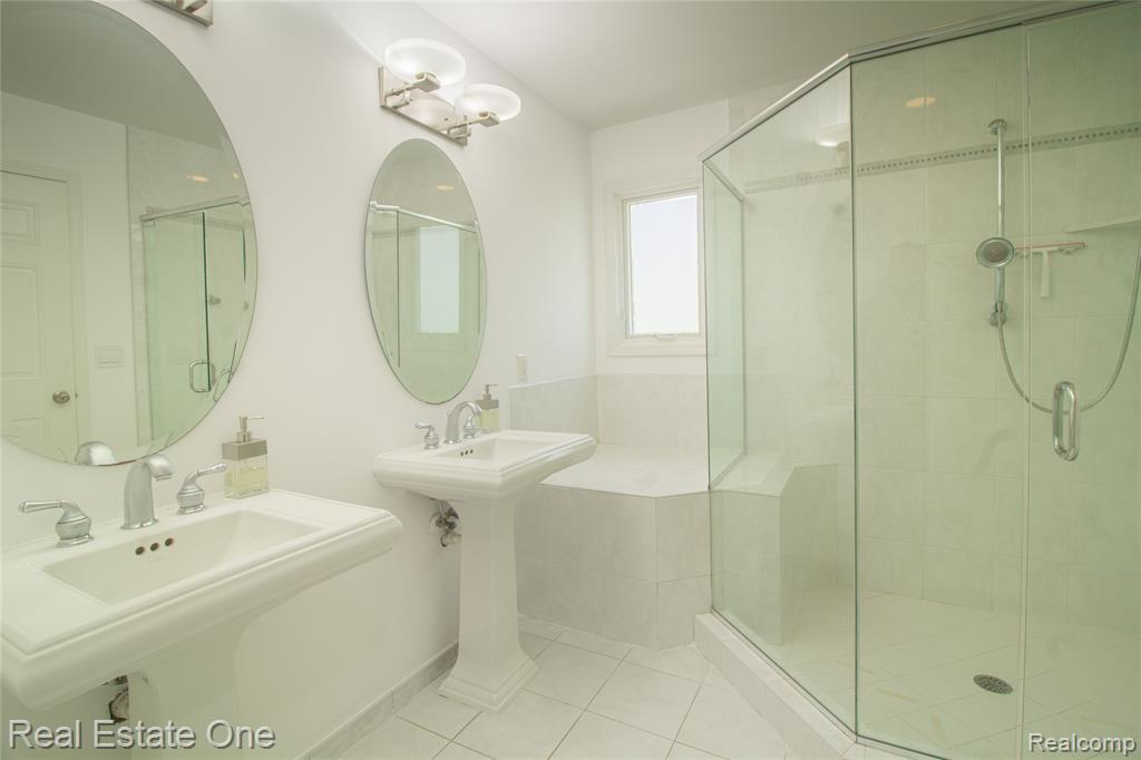 9068 Lebarron Court, Saline, MI 48176 — Photo 38