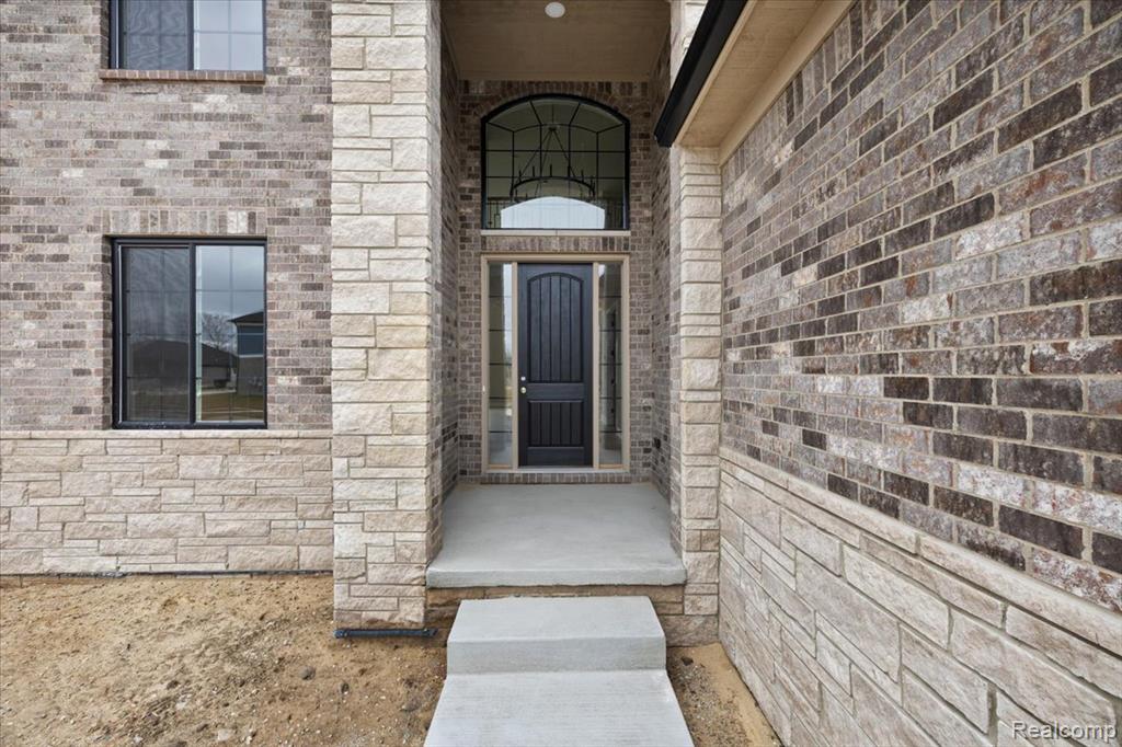 50386 Mistwood Drive, Macomb, MI 48042 — Photo 5