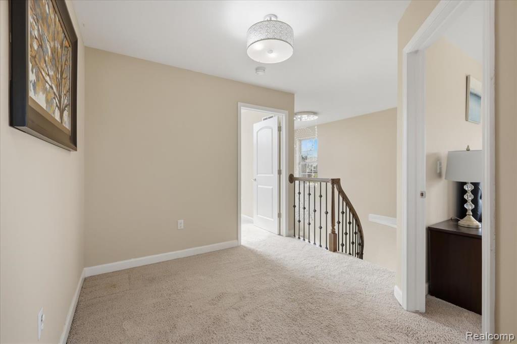 4810 E Stonegate Circle, Lake Orion, MI — Photo 33