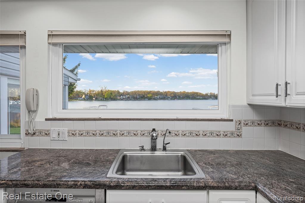 4416 S Shore Street, Waterford, MI 48328 — Photo 19