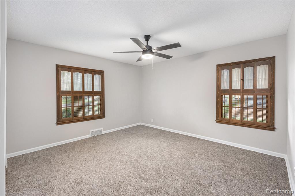 5294 E Atherton Road, Burton, MI 48519 — Photo 11