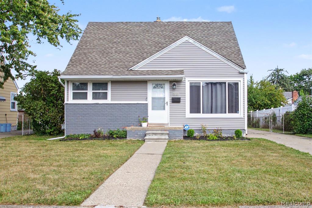 7040 Deering Street, Garden City, MI