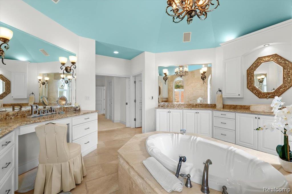 8393 BOULDER SHORES Drive, South Lyon, MI 48178 — Photo 20