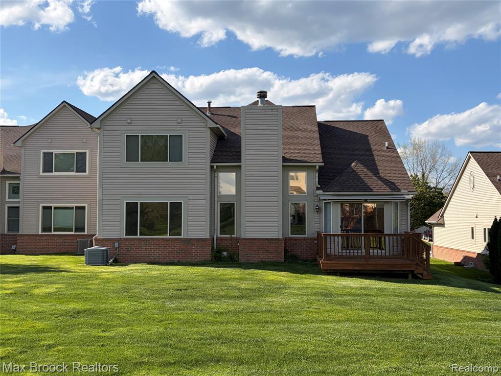 6166 Lochmore Drive, Commerce Twp, MI 48382 — Photo 26
