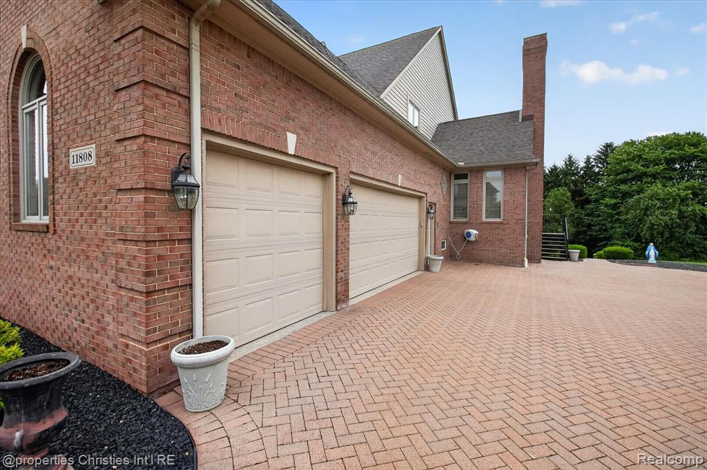 11808 Landers Drive, Plymouth, MI 48170 — Photo 69