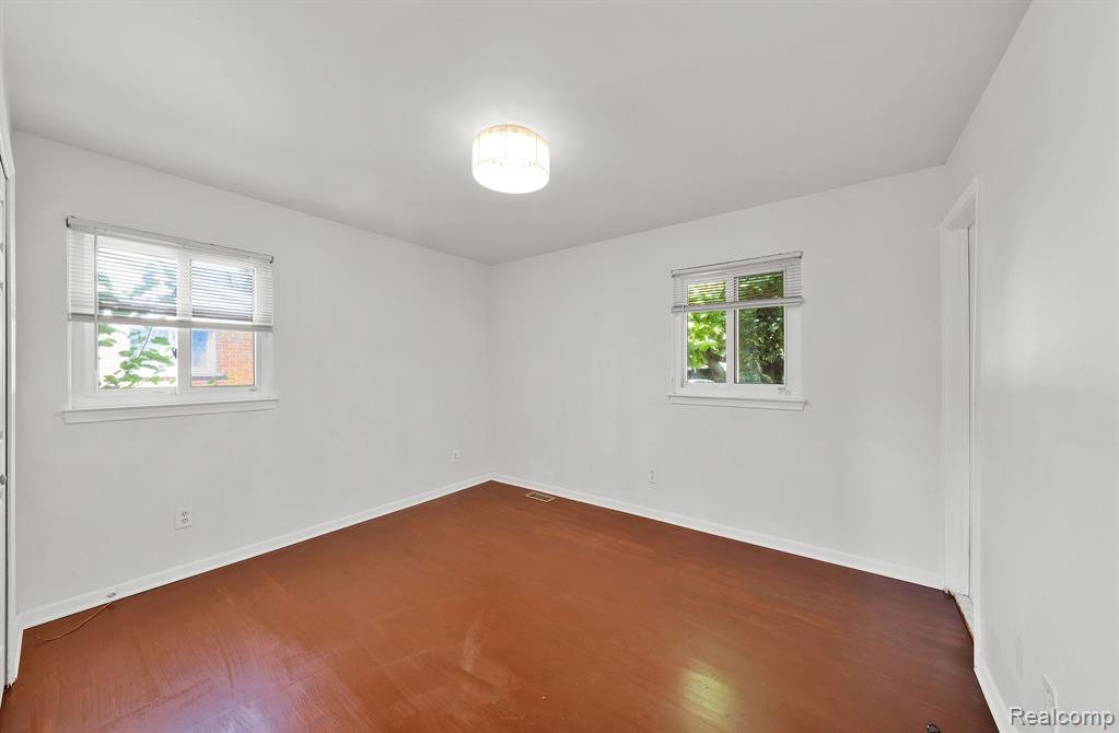 8862 OPORTO Street, Livonia, MI 48150 — Photo 8