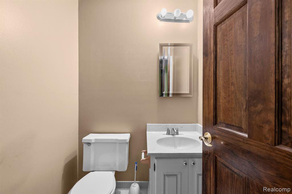 24435 BASHIAN Drive, Novi, MI — Photo 25