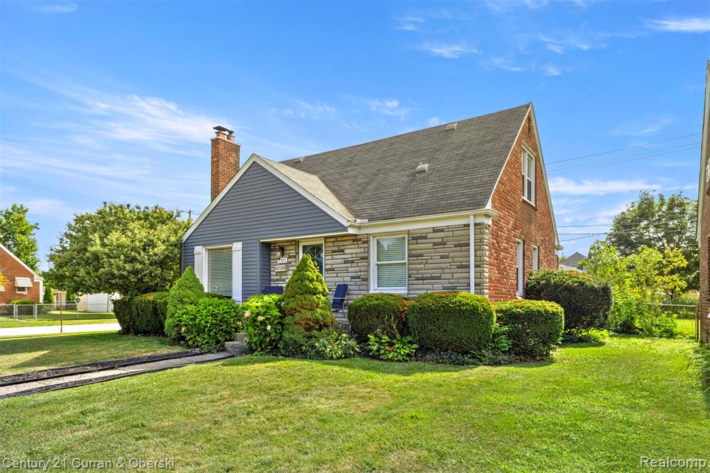 7505 PARK Avenue, Allen Park, MI 48101 — front exterior