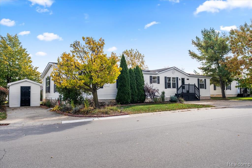 996 River Line Drive, Howell, MI 48843 — Photo 20