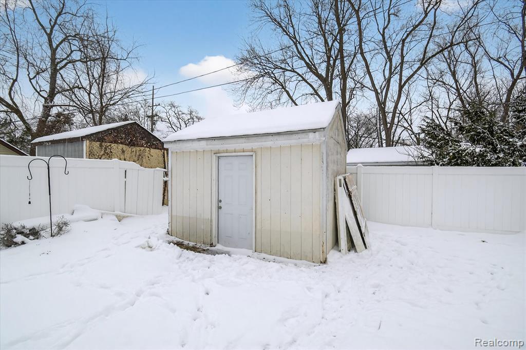 39 Pine Drive, Whitmore Lake, MI 48189 — Photo 30