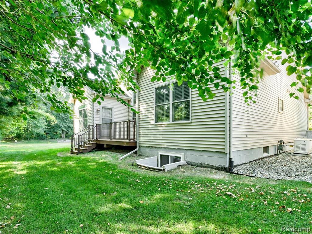 3084 Aberdeen Court, Port Huron, MI 48060 — Photo 37