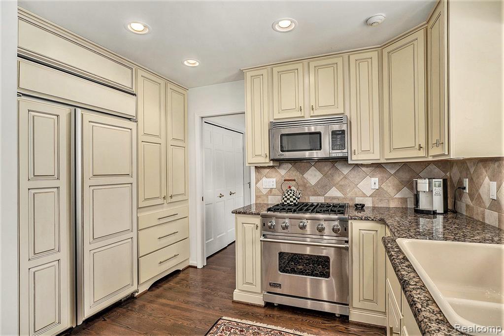 5472 Bristol Parke Drive, Clarkston, MI 48348 — Photo 9